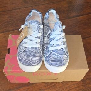 Roxy Women's Blue and White Never Worn Sneakers